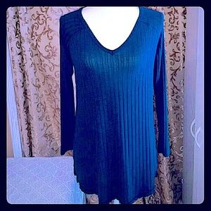 Navy blue Simi sheer ribbed side open high low top